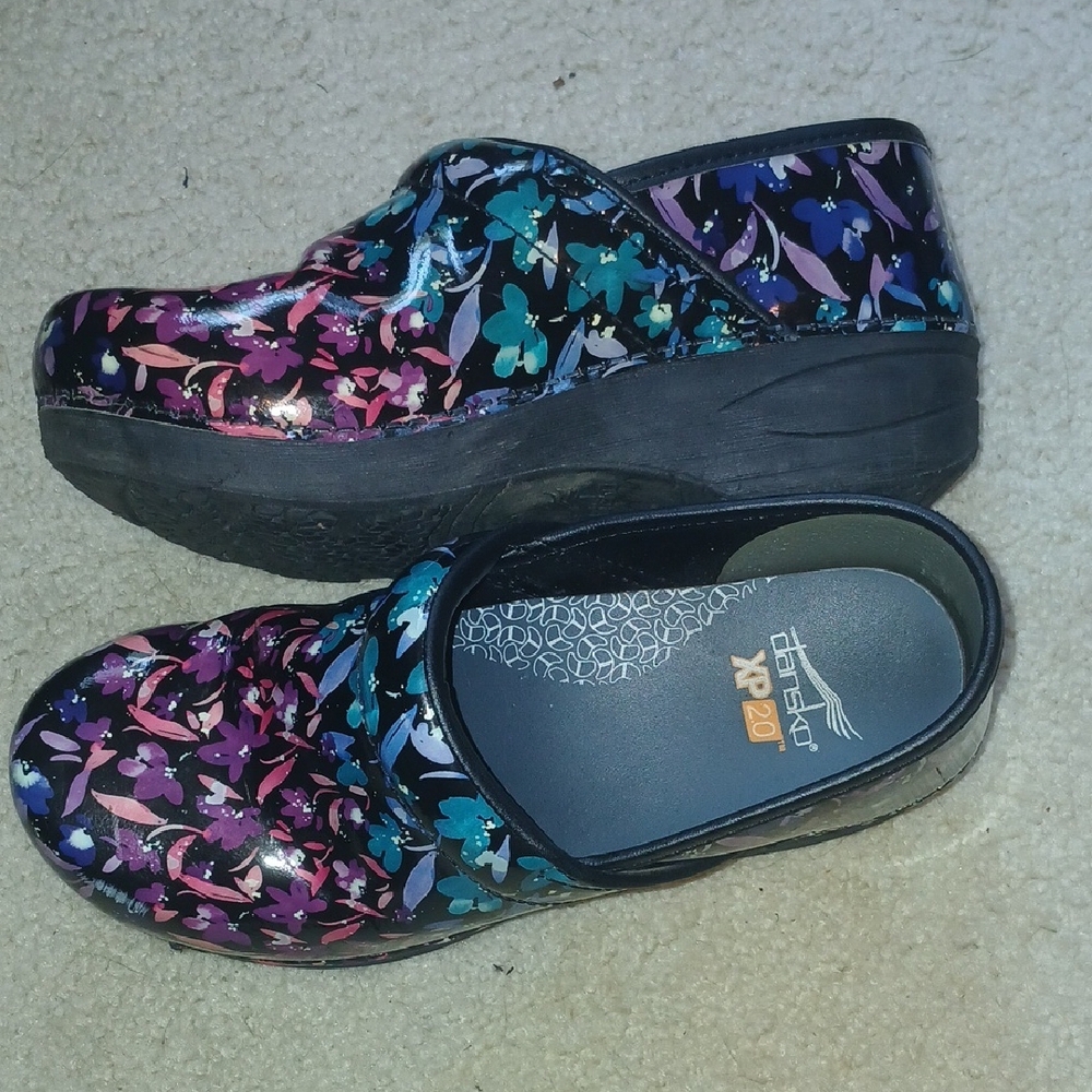 Dansko Xp 2.0 Closed-Back Clog With Multi-Color D… - image 3